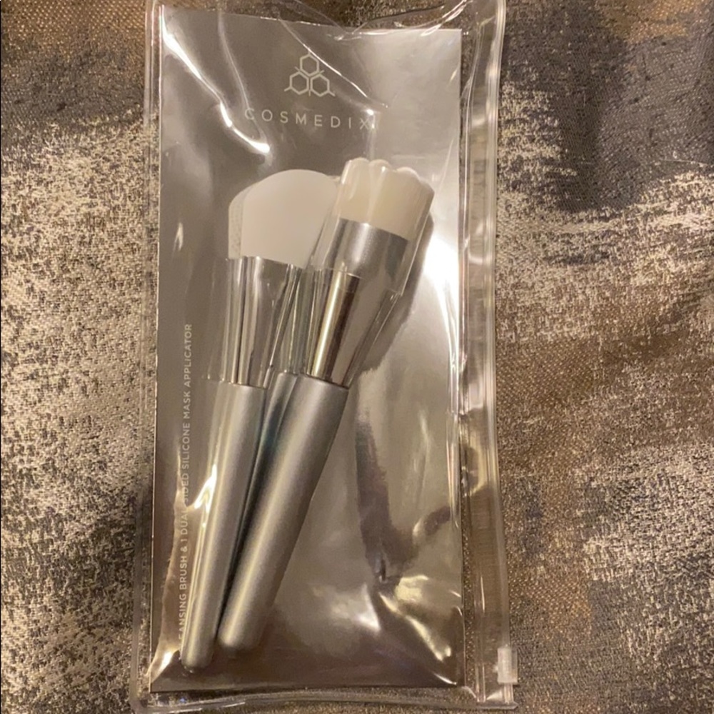 Cleansing  brush and silicone mask applicator
